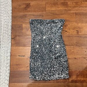 Forever 21 Glittering Strapless Dress in Silver